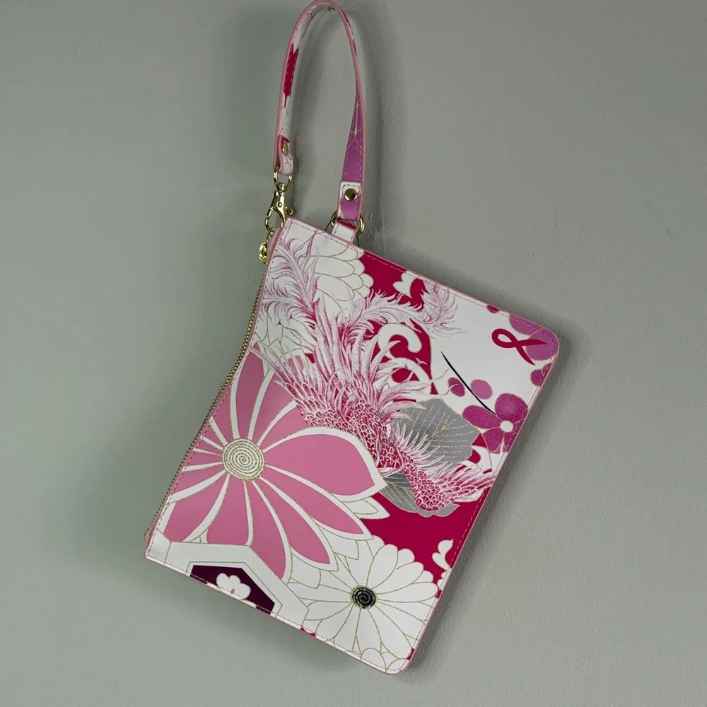 Chico’s NWT Pink Floral Wristlet Clutch Gold Hardware